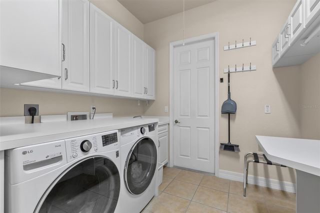 1935 SE 26TH STREET, Cape Coral, FL 33904