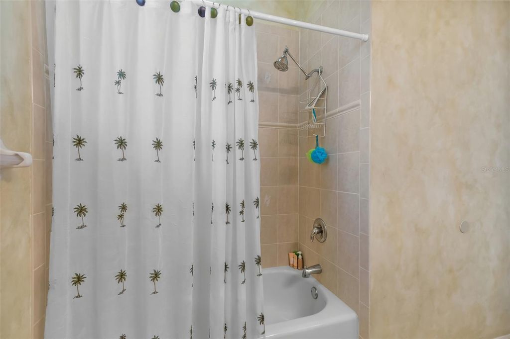 Image 24 of property listing at 1935 SE 26TH STREET, Cape Coral, FL 33904