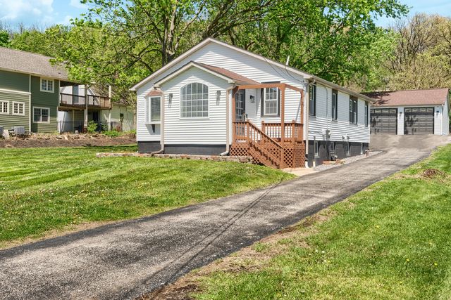 19W640 Bluff Road, Lemont, IL 60439
