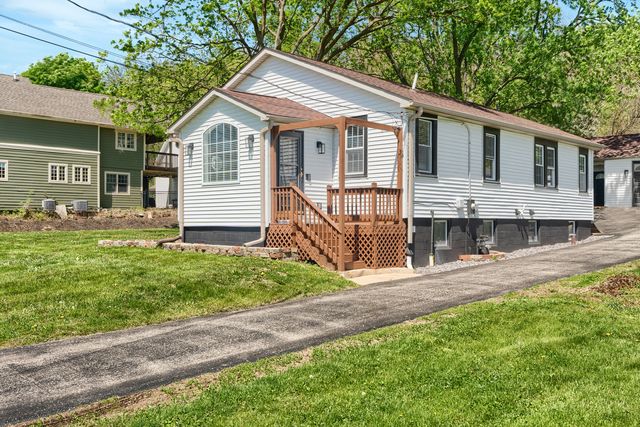 19W640 Bluff Road, Lemont, IL 60439