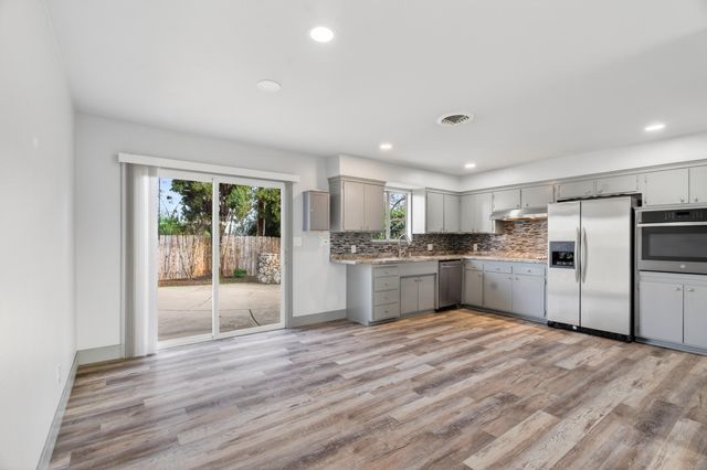 6551 El Camino Drive, Redding, CA 96001