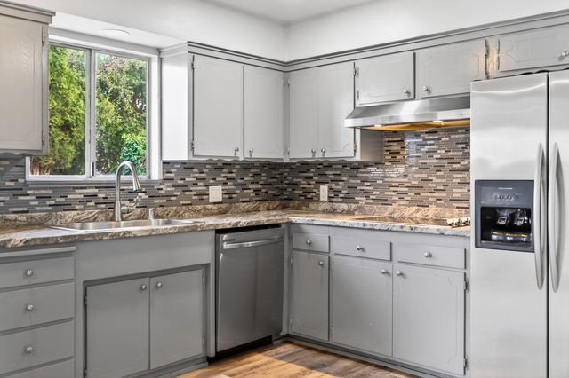 6551 El Camino Drive, Redding, CA 96001