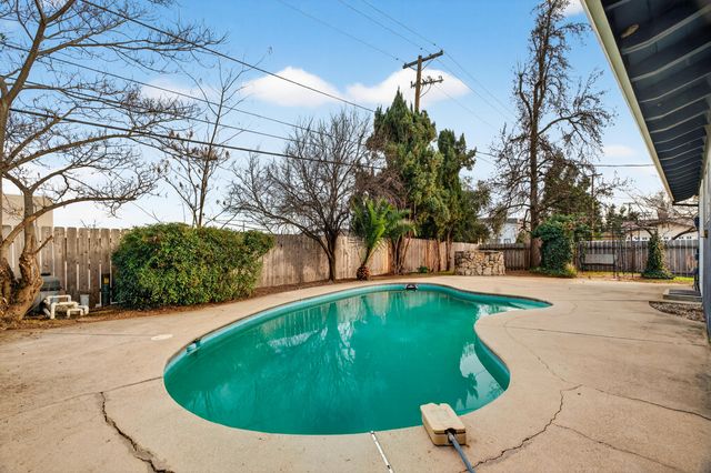 6551 El Camino Drive, Redding, CA 96001