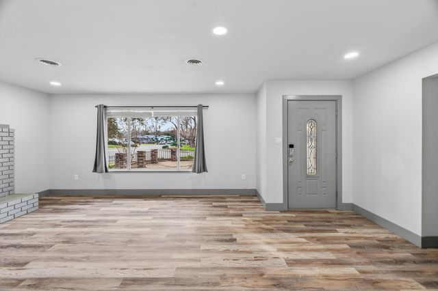 6551 El Camino Drive, Redding, CA 96001