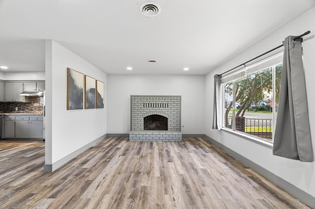 6551 El Camino Drive, Redding, CA 96001