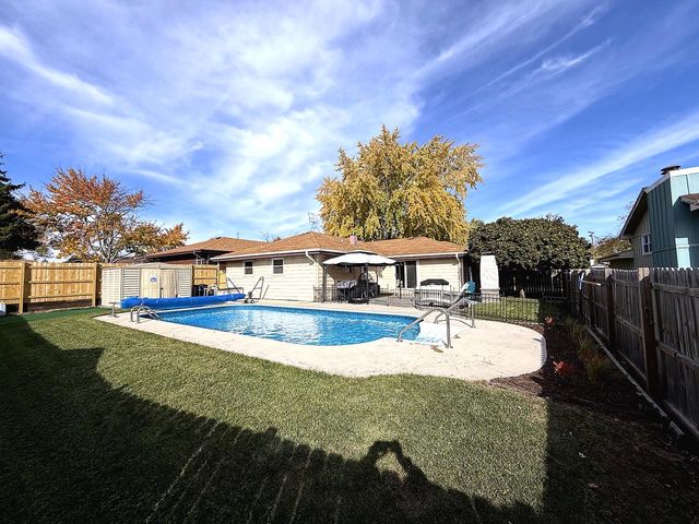 6105 68th STREET, Kenosha, WI 53142