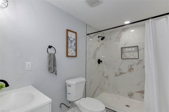 2832 Stanhope AVE, Norfolk, VA 23504