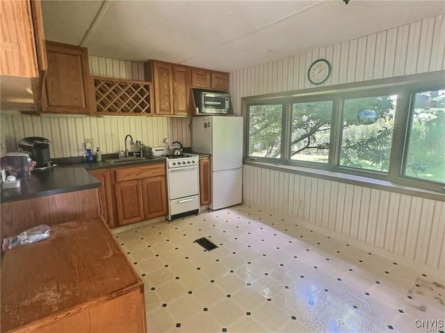 410 Lick St, Groton, NY 13073