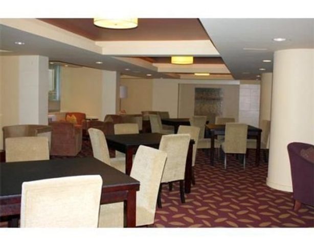 44 Washington St. 206, Brookline, MA 02445