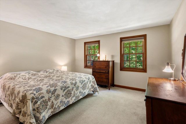 1837 S LEE STREET, Appleton, WI 54915