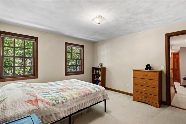 1837 S LEE STREET, Appleton, WI 54915