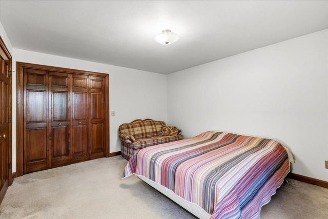 1837 S LEE STREET, Appleton, WI 54915