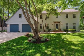 1837 S LEE STREET, Appleton, WI 54915