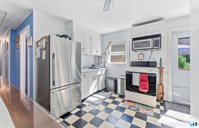 5 Blackwell Road, Old Lyme, CT 06371
