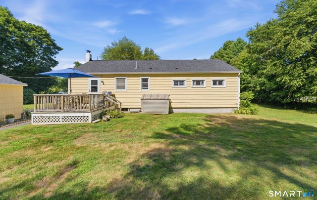 5 Blackwell Road, Old Lyme, CT 06371