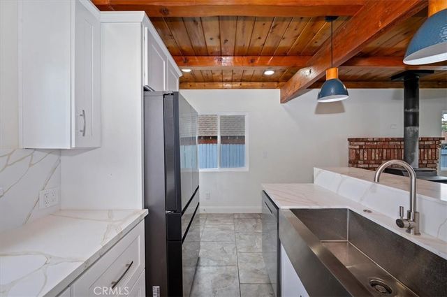 913 Sequoia Drive, Big Bear City, CA 92314