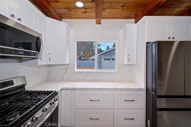 913 Sequoia Drive, Big Bear City, CA 92314