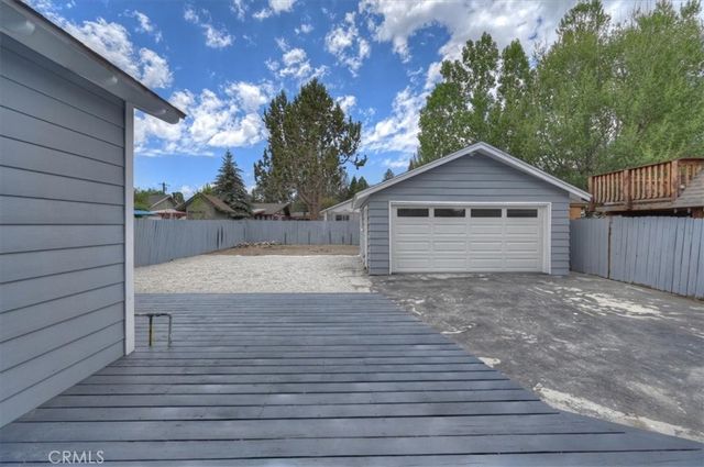 913 Sequoia Drive, Big Bear City, CA 92314