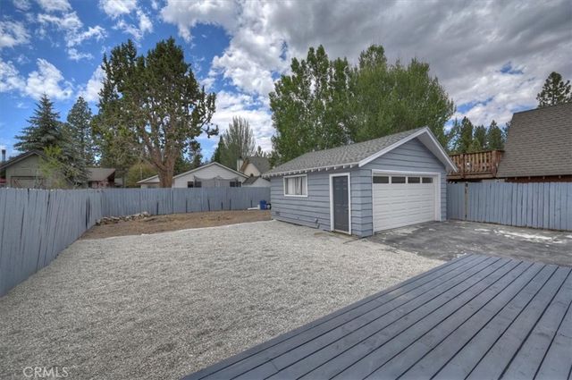 913 Sequoia Drive, Big Bear City, CA 92314