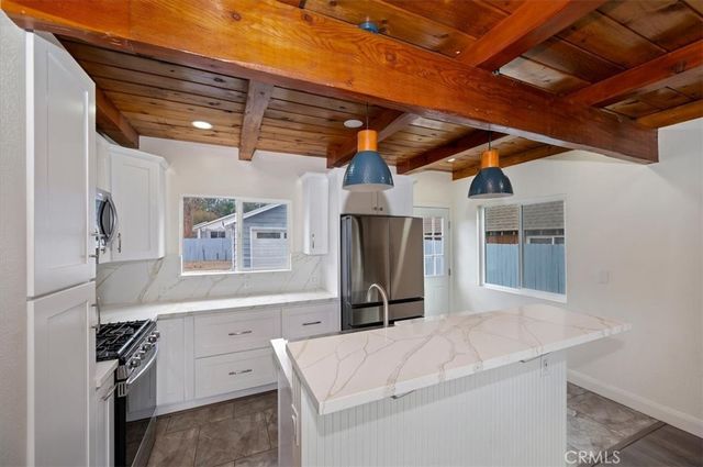 913 Sequoia Drive, Big Bear City, CA 92314
