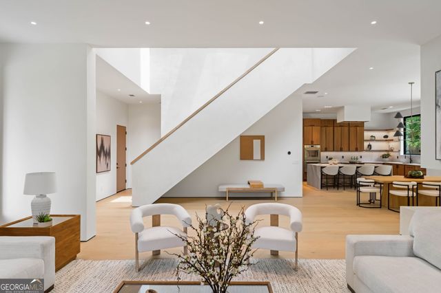 16 Bonnie Lane, Sandy Springs, GA 30328