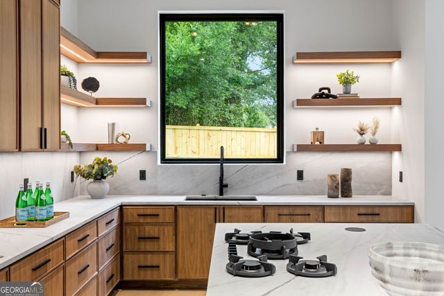 16 Bonnie Lane, Sandy Springs, GA 30328