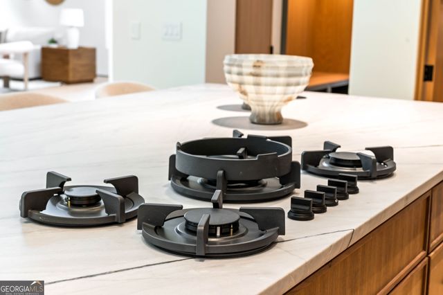 16 Bonnie Lane, Sandy Springs, GA 30328