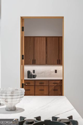 16 Bonnie Lane, Sandy Springs, GA 30328