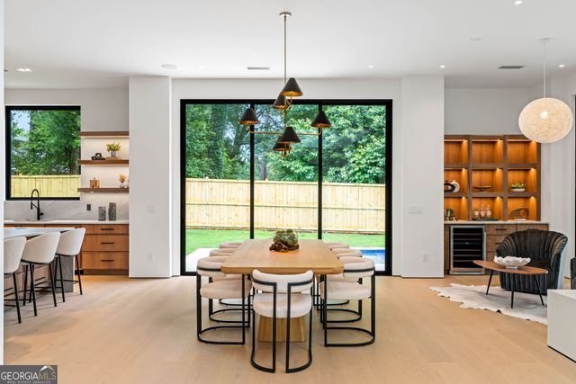 16 Bonnie Lane, Sandy Springs, GA 30328