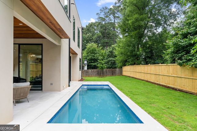 16 Bonnie Lane, Sandy Springs, GA 30328