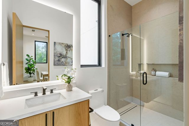 16 Bonnie Lane, Sandy Springs, GA 30328