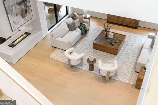 16 Bonnie Lane, Sandy Springs, GA 30328