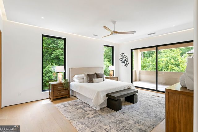 16 Bonnie Lane, Sandy Springs, GA 30328