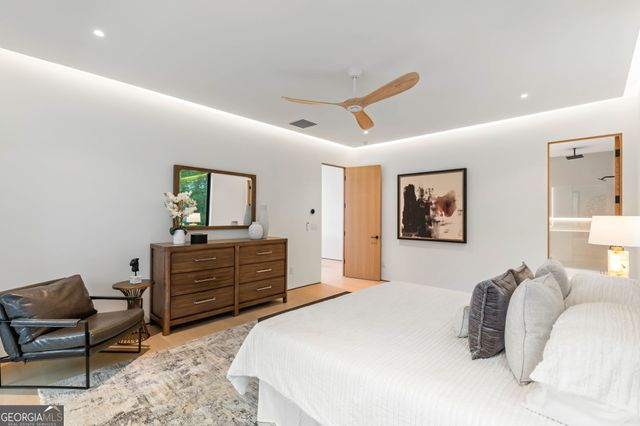 16 Bonnie Lane, Sandy Springs, GA 30328