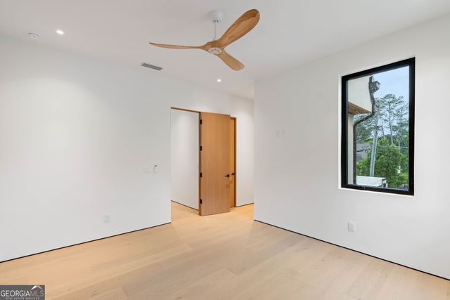 16 Bonnie Lane, Sandy Springs, GA 30328