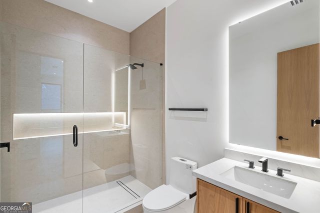 16 Bonnie Lane, Sandy Springs, GA 30328