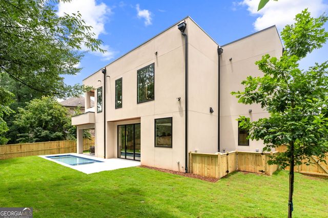 16 Bonnie Lane, Sandy Springs, GA 30328