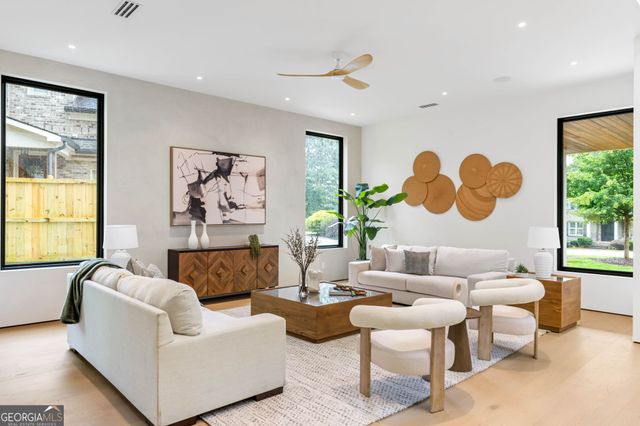 16 Bonnie Lane, Sandy Springs, GA 30328