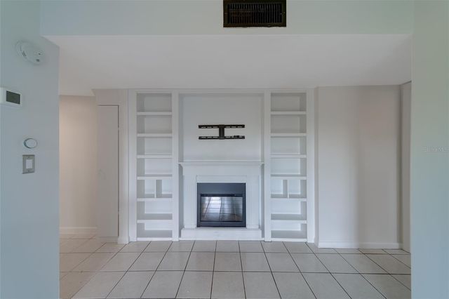 890 N VILLAGE DRIVE N 103, St Petersburg, FL 33716