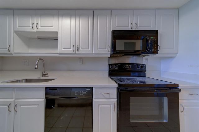 890 N VILLAGE DRIVE N 103, St Petersburg, FL 33716