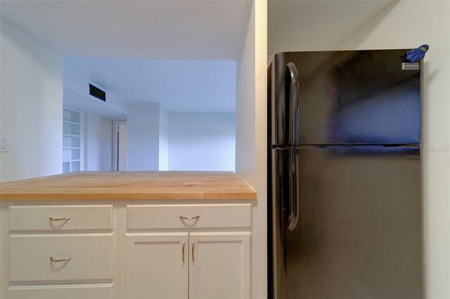 890 N VILLAGE DRIVE N 103, St Petersburg, FL 33716