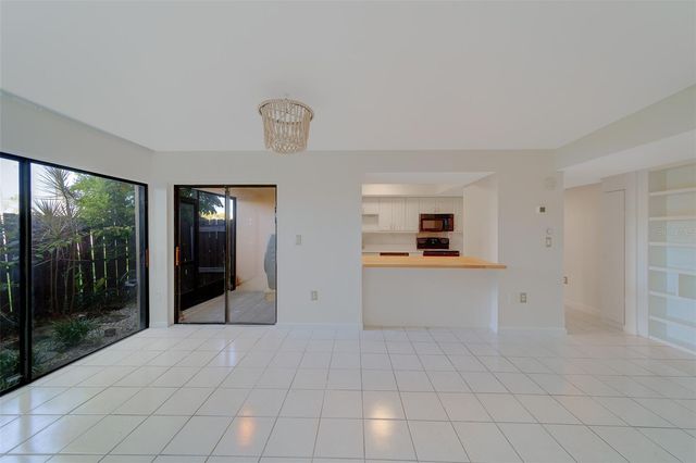 890 N VILLAGE DRIVE N 103, St Petersburg, FL 33716