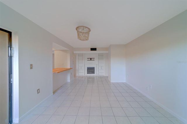 890 N VILLAGE DRIVE N 103, St Petersburg, FL 33716