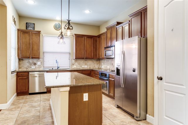 224 Wallington Way, Lewisville, TX 75067