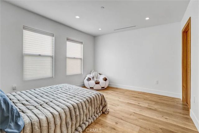 6900 Corbin Avenue, Reseda, CA 91335