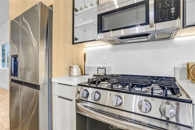 6900 Corbin Avenue, Reseda, CA 91335