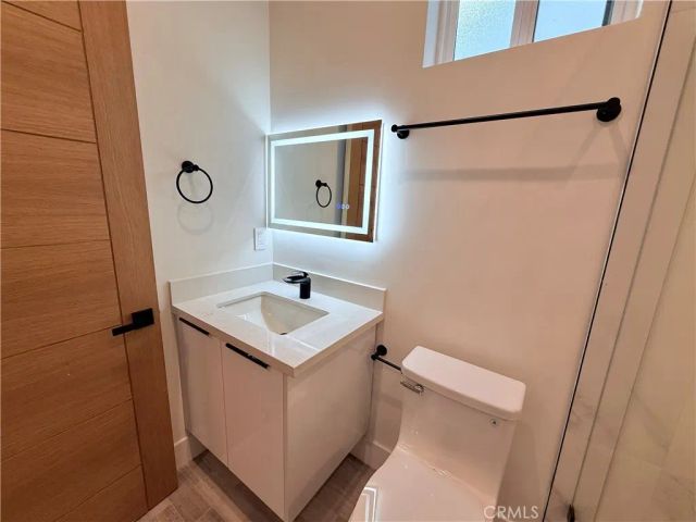 6900 Corbin Avenue, Reseda, CA 91335