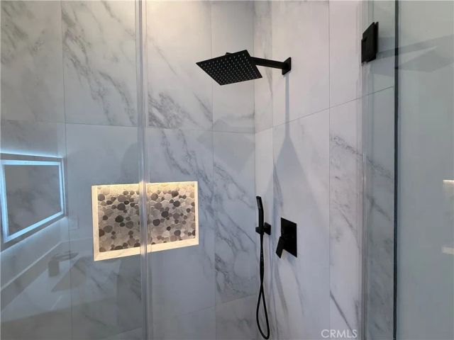 6900 Corbin Avenue, Reseda, CA 91335