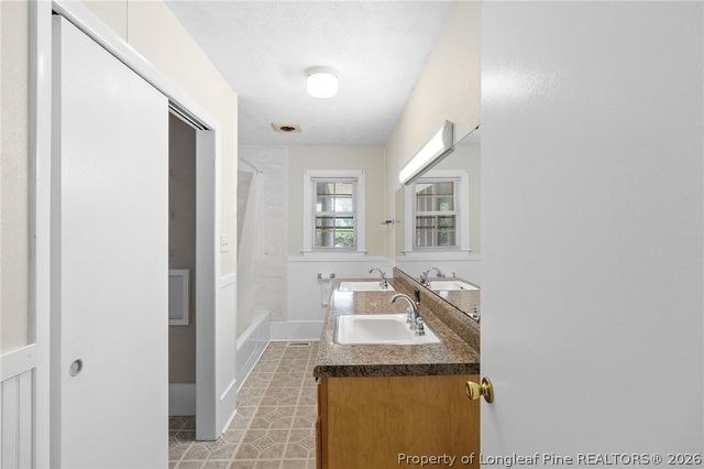 344 S 4th Street, St Pauls, NC 28384
