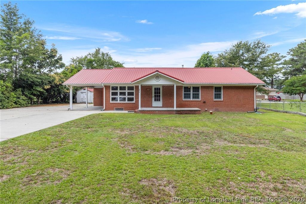 344 S 4th Street, St Pauls, NC 28384